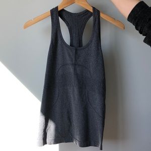 Lululemon Swiftly Tech Racerback - Grey - Size 6